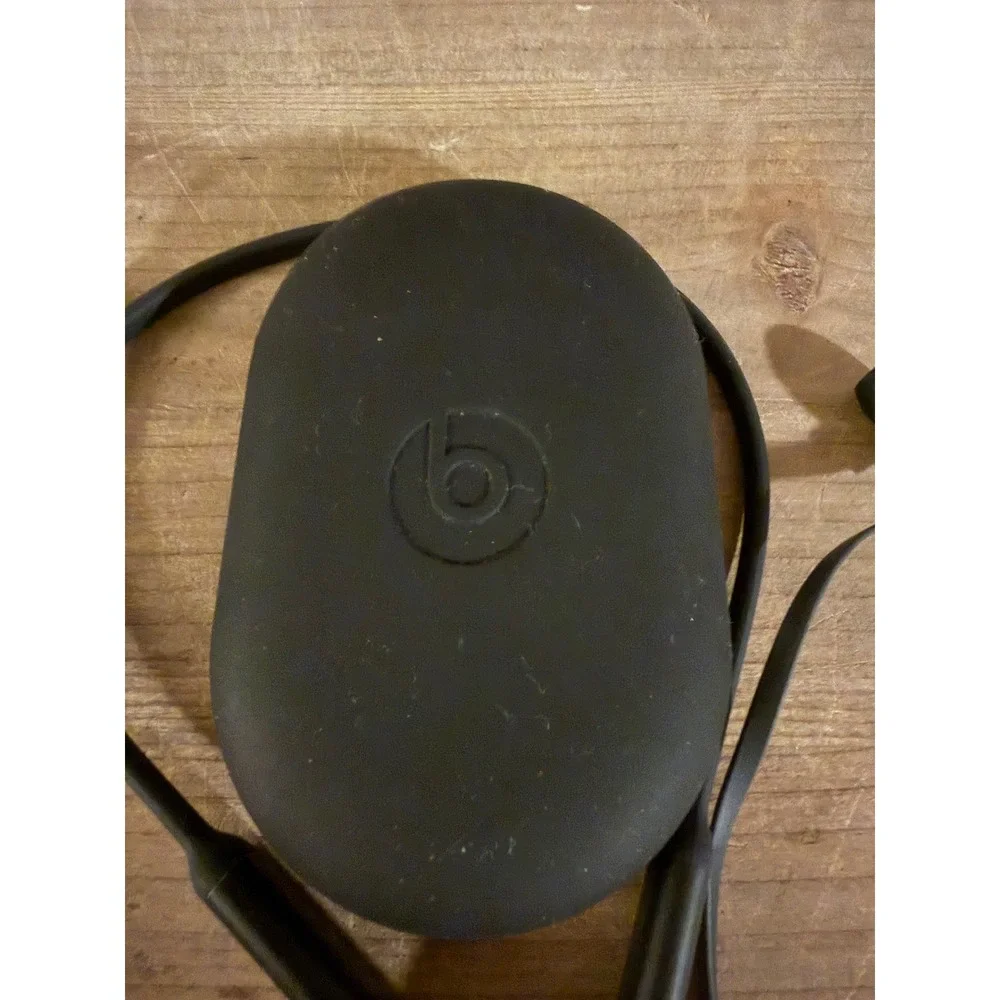 Beats by Dr. Dre BeatsX Wireless Bluetooth In-Ear Headphones Black with Case‎ - Picture 2 of 5